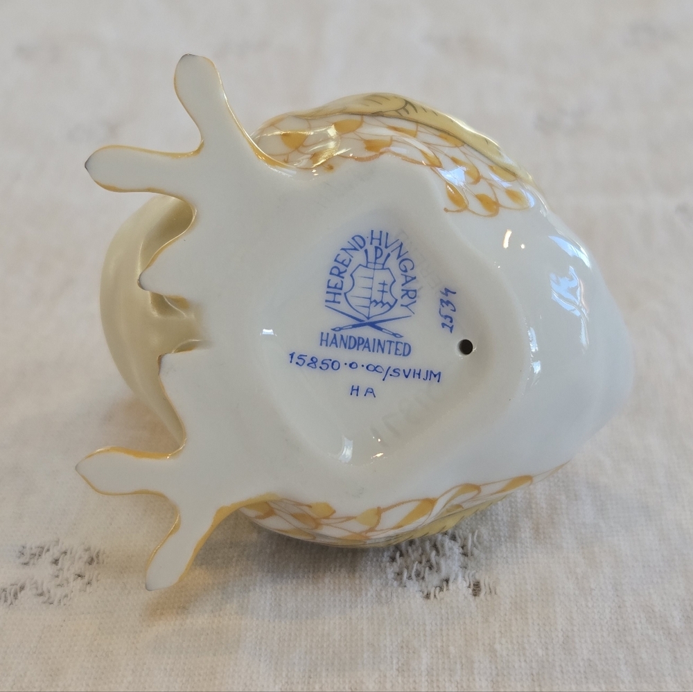 Herend Yellow Butterscotch Baby Chick Porcelain Figurine - Picture 5 of 6